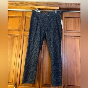 Style & Co. 10 Petite Skinny Leg Shapely Laced Blue Capris, new with tags